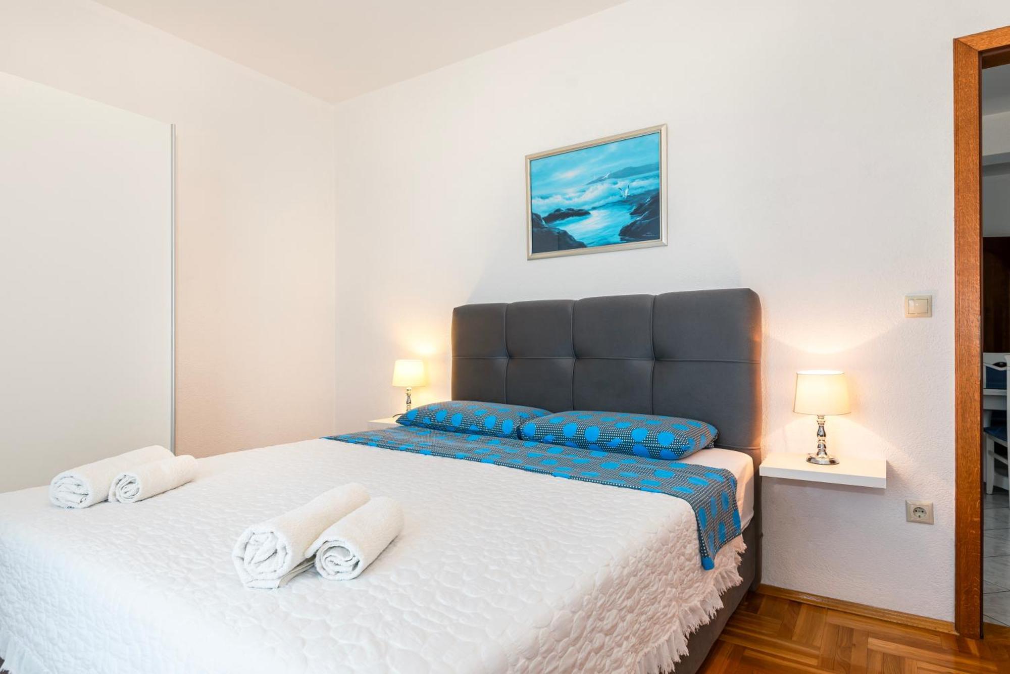 Apartments Plavi Biser شيبينيك الغرفة الصورة
