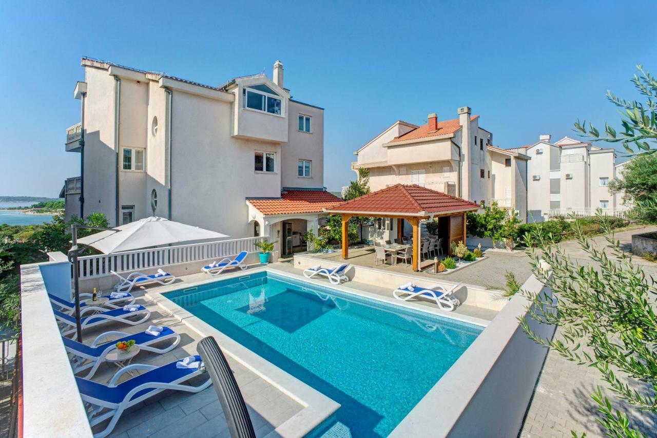 Apartments Plavi Biser شيبينيك المظهر الخارجي الصورة