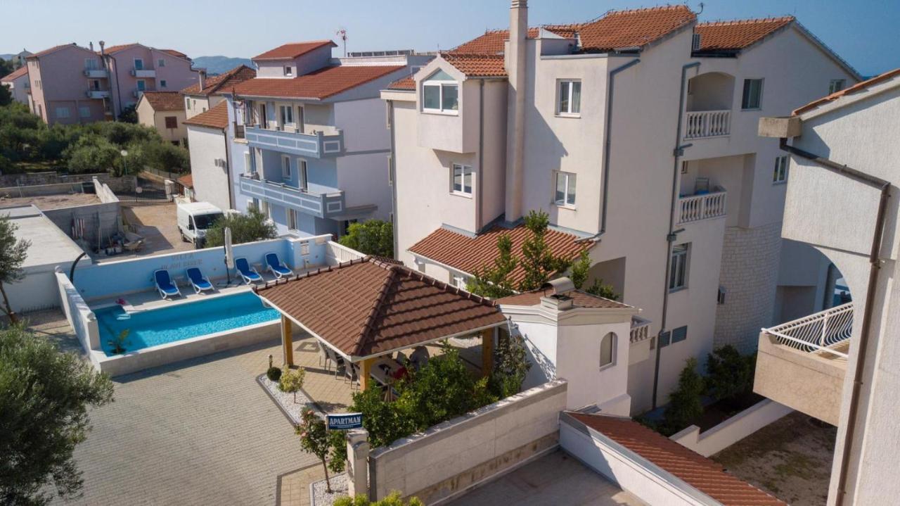 Apartments Plavi Biser شيبينيك المظهر الخارجي الصورة